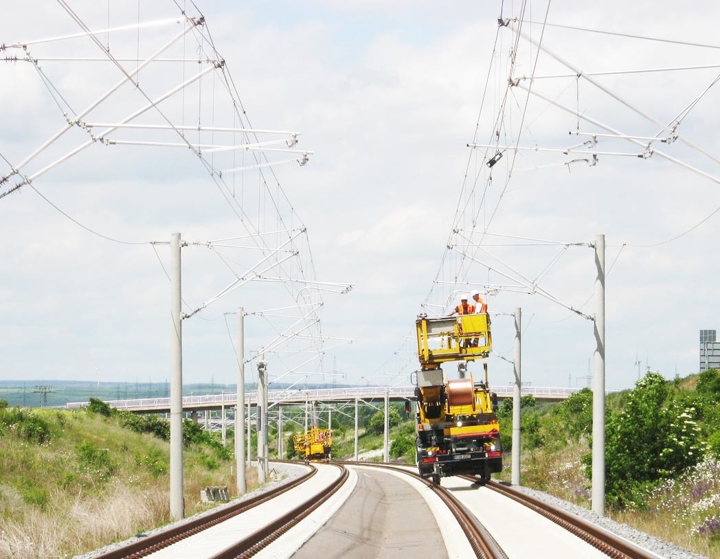 Suivez notre NOUVELLE PAGE sur LinkedIn - DRAPEAU RAIL pour être à l'affût des nouvelles, des événements et nouveautés de notre division d'équipements ferroviaires.